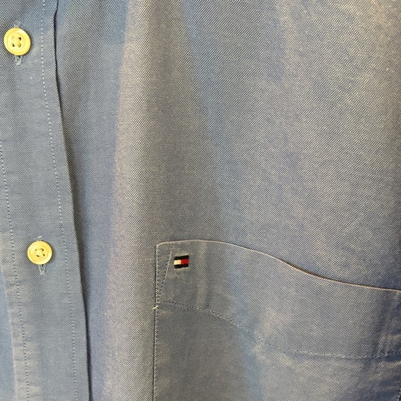 Tommy Hilfiger Men’s Blue Button-Down Shirt Size Large - Picture 4 of 7